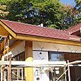 2012/10/19　北杜市TT様邸増改築工事は屋根を葺いています。